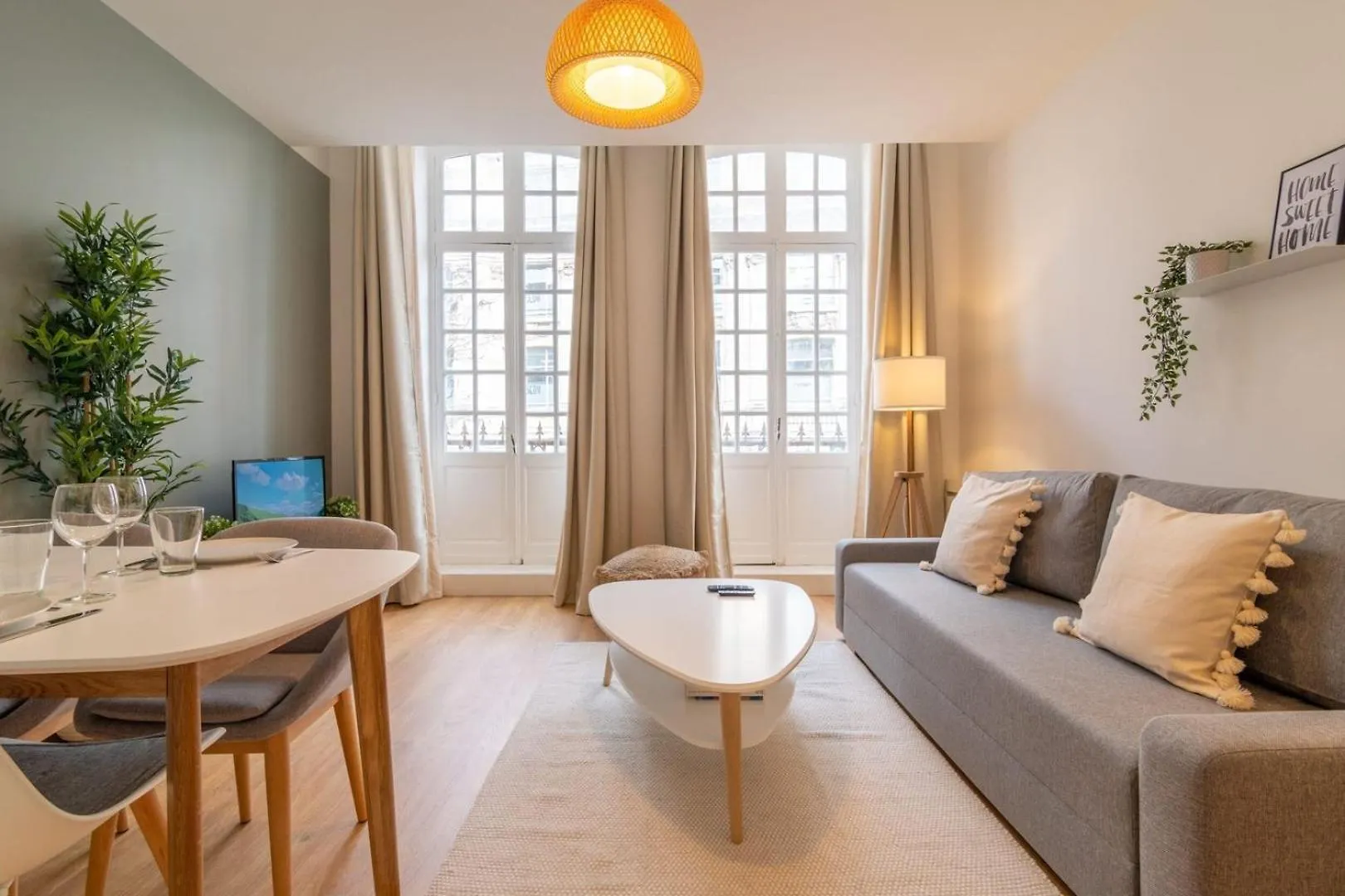 Lille Centre - Nice And Functional Ap. 0*,  France